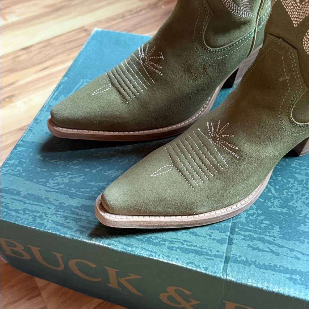 Buck & Brana Tessa Olive Suede Western Cowboy Boots - Picture 9 of 12